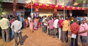 Voting in Sindhudurg district started peacefully, voters enthusiastic