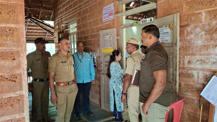 Voting in Sindhudurg district started peacefully, voters enthusiastic